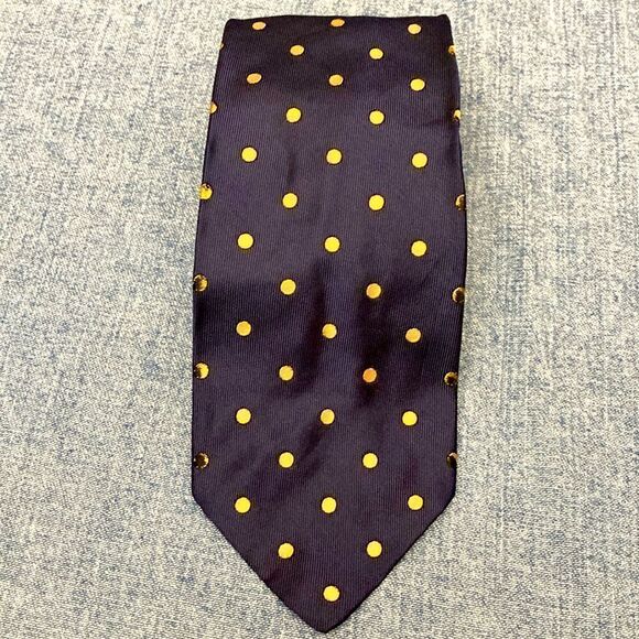 Saks fifth avenue. All silk tie - Picture 1 of 7